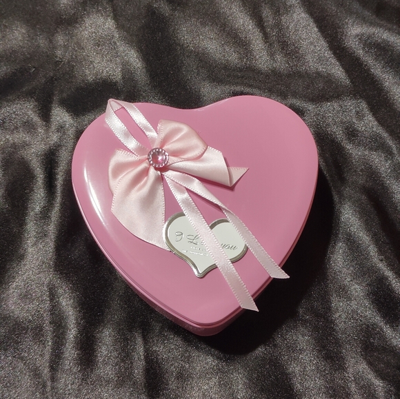 Valentine's Day Soap Flowers Gift - Picture 4 of 4